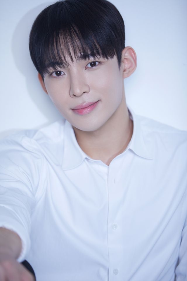 イ・ジョンウク サムネイル画像