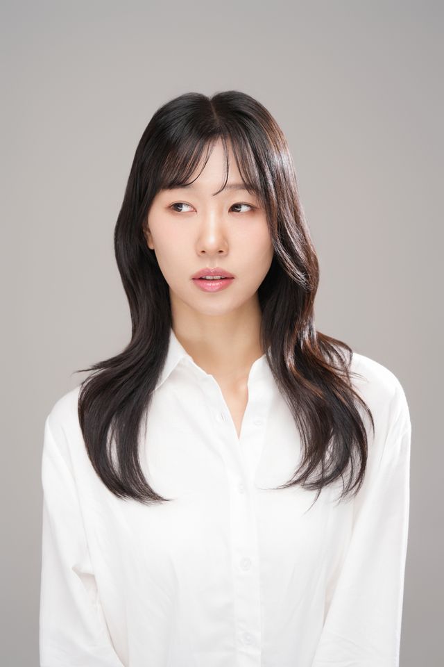 김윤주 썸네일 이미지