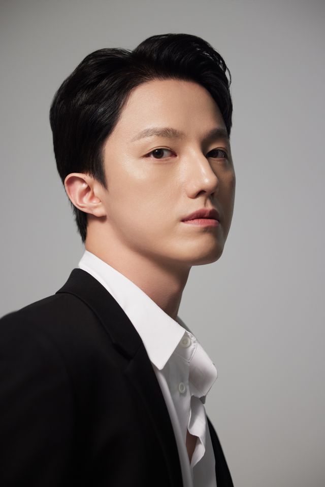 정율건 Thumbnail image