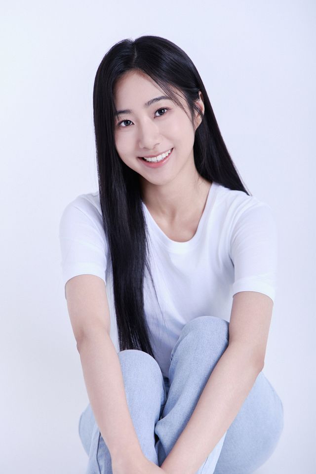 チョン・イェジン サムネイル画像