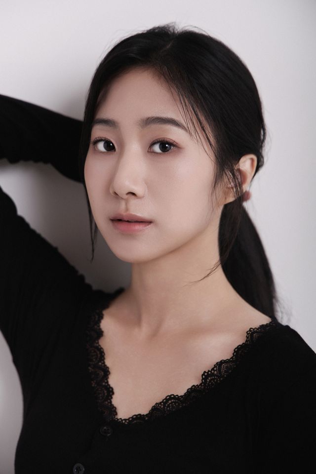 チョン・イェジン サムネイル画像