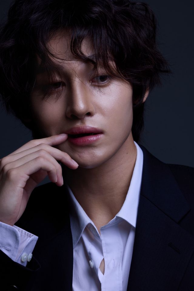 Choi Young-jin Thumbnail image