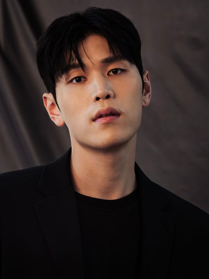 イ・チャンミン サムネイル画像