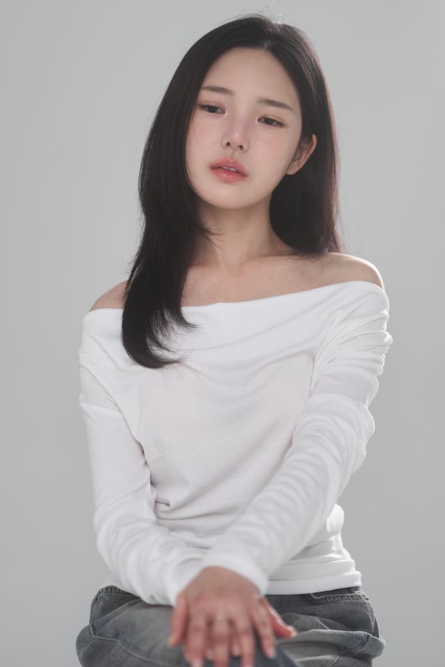 イ・ウンジン サムネイル画像