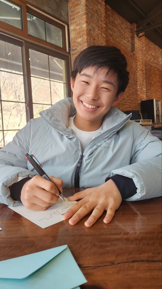 คิม ดงกยู ภาพขนาดย่อ