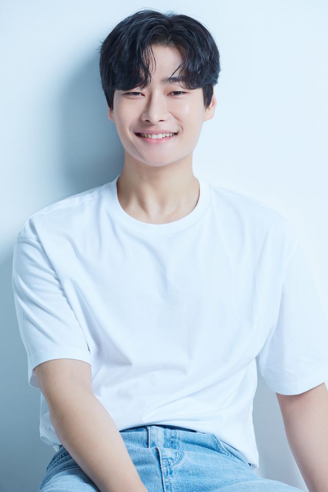 김효빈 Thumbnail image