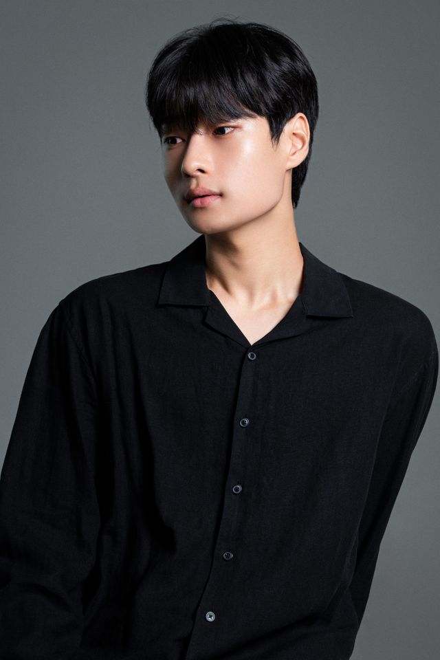 김효빈 Thumbnail image