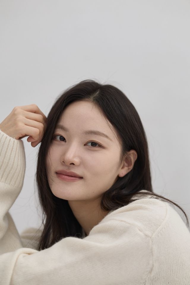 김지수 サムネイル画像