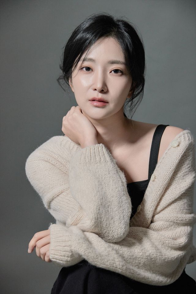 김새롬 썸네일 이미지