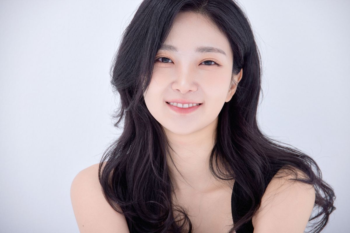 김새롬 썸네일 이미지