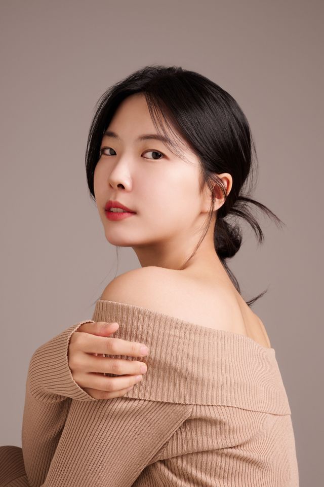 Kim Si-yeon Thumbnail image