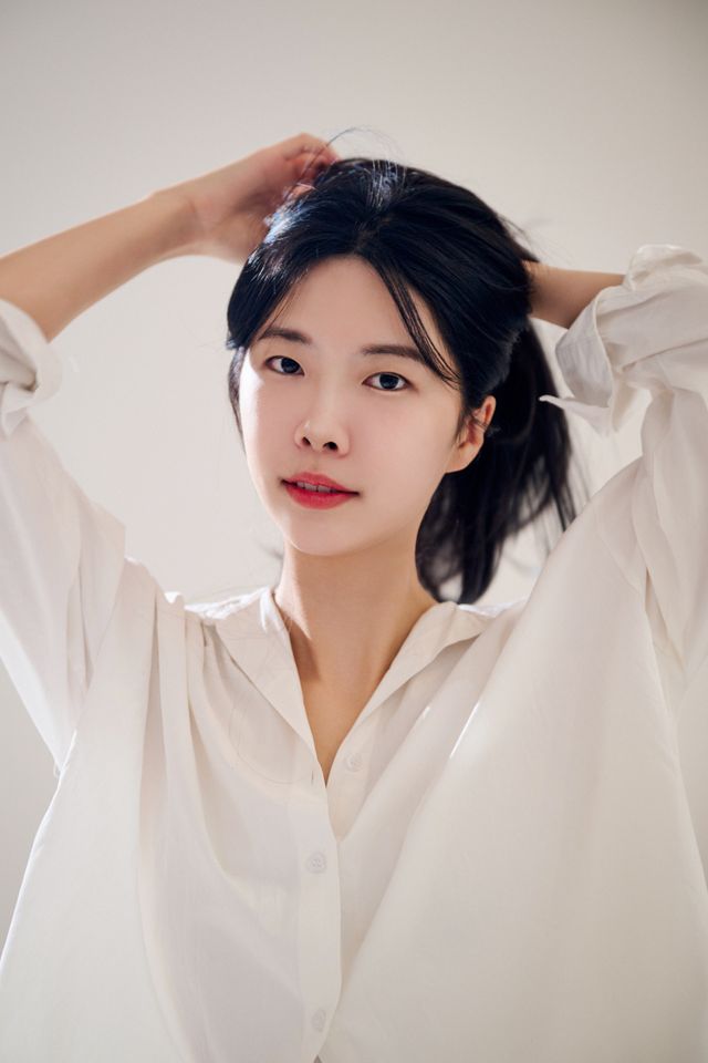 Kim Si-yeon Thumbnail image