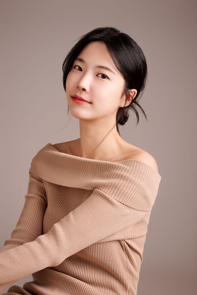 Kim Si-yeon Thumbnail image