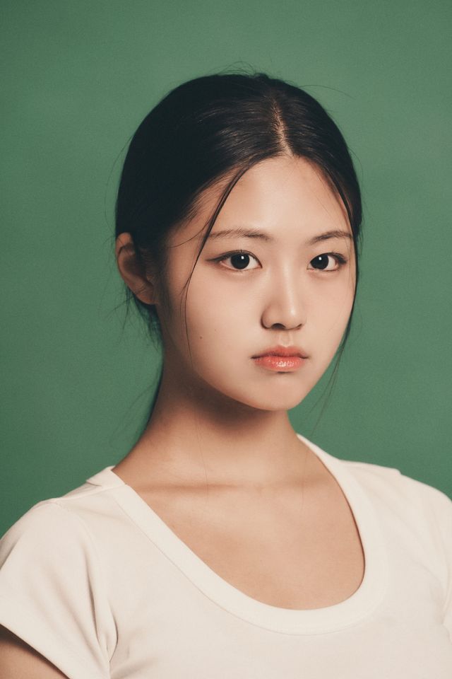 キム・スビン サムネイル画像