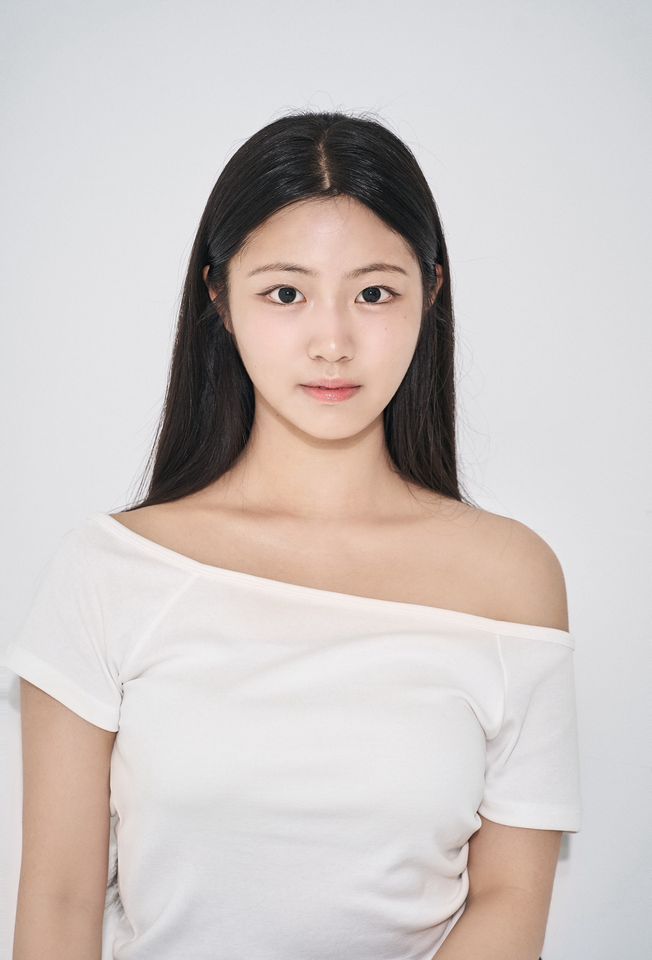 キム・スビン サムネイル画像