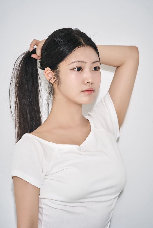 キム・スビン サムネイル画像