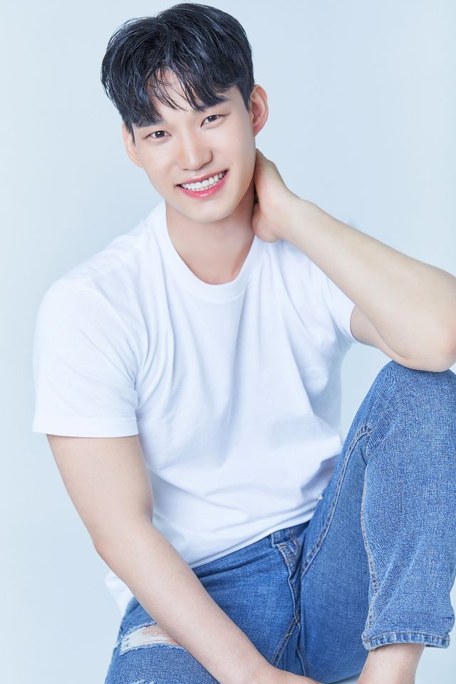 คิม พย็องอุย ภาพขนาดย่อ