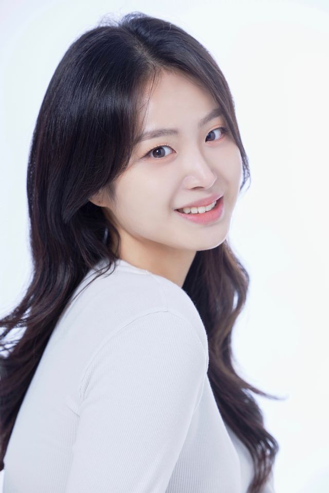 Kim Yeon-ji Thumbnail image