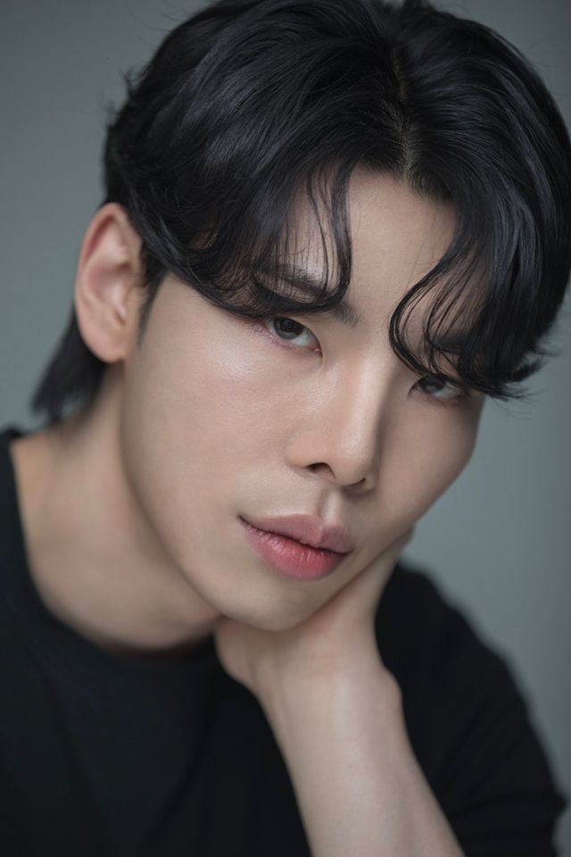 백강윤 썸네일 이미지