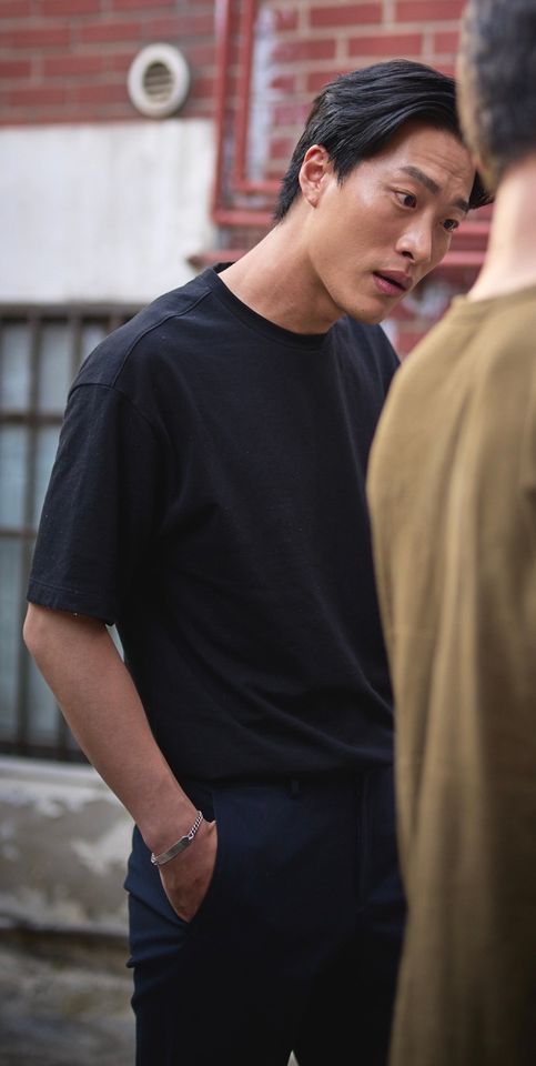 チェ・インヒョク サムネイル画像