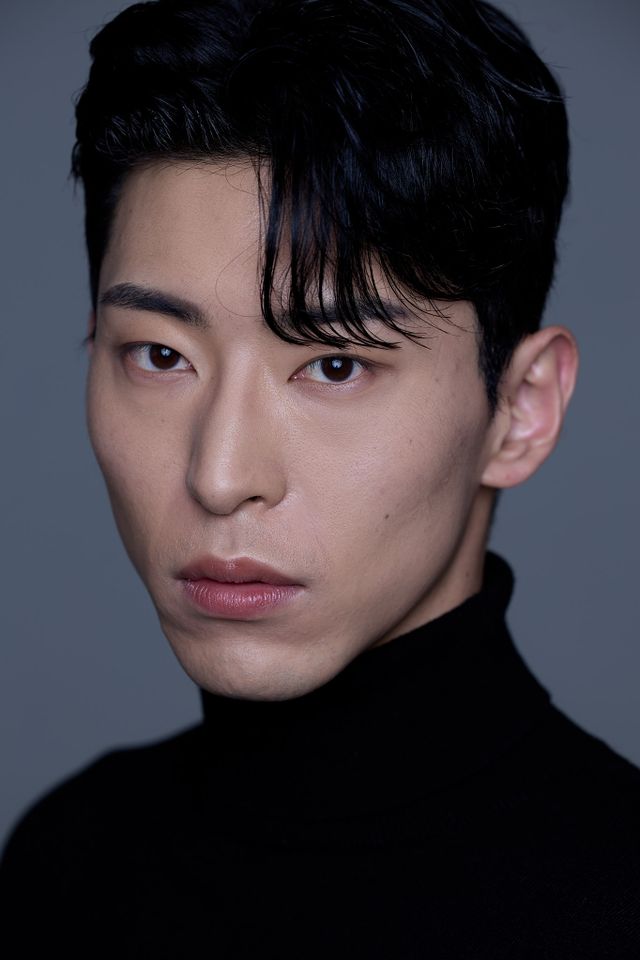 キム・ホジン サムネイル画像