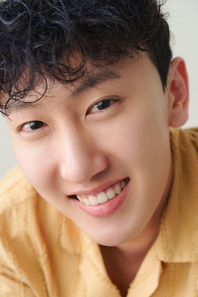 キム・ゴンウ サムネイル画像