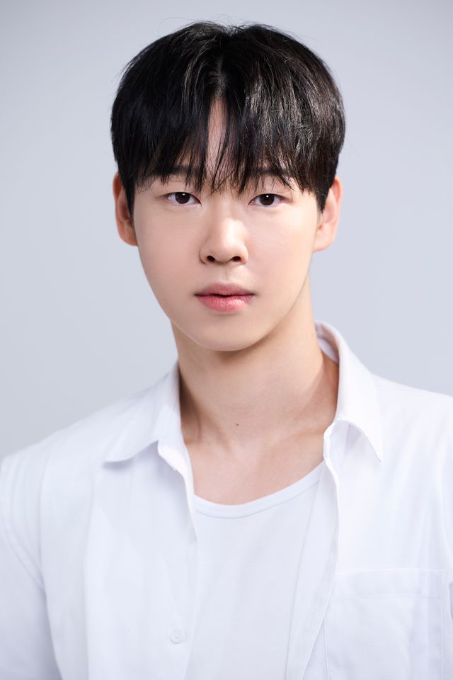 キム・ジェハ サムネイル画像