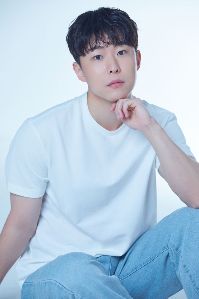 Wi Ji-hoon Thumbnail image