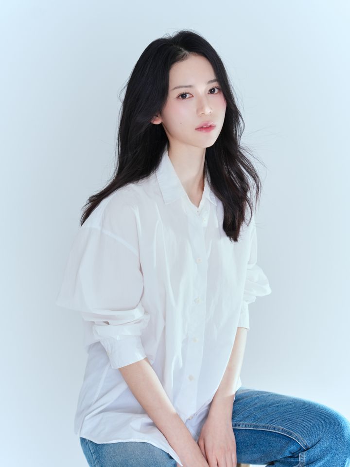 정윤서 썸네일 이미지