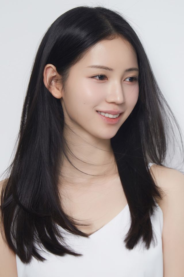 정윤서 썸네일 이미지