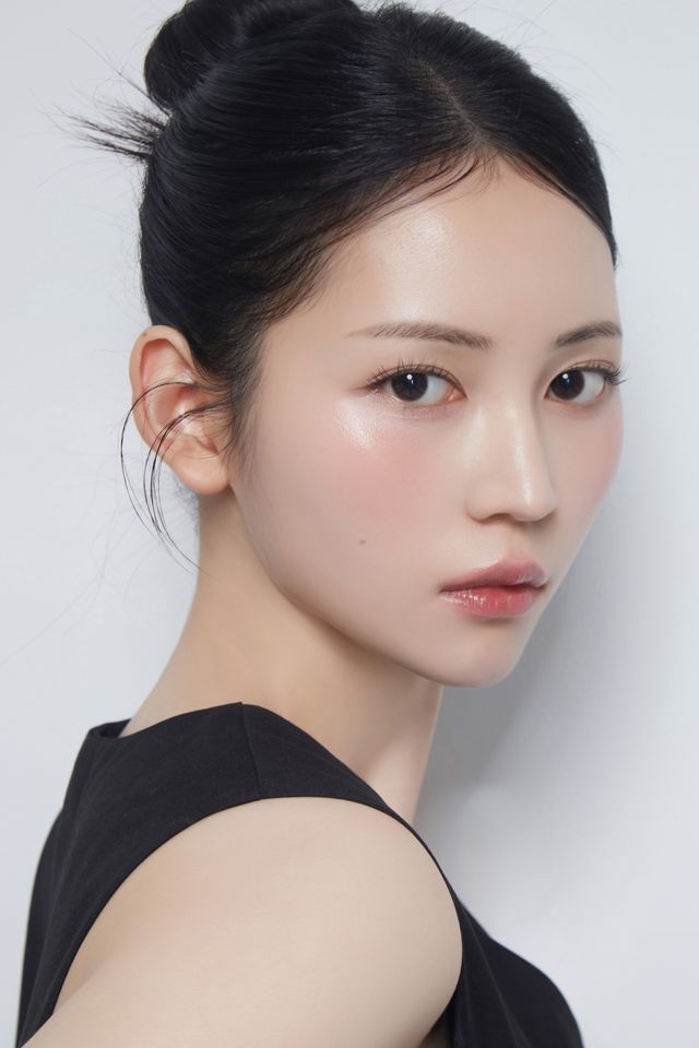 정윤서 썸네일 이미지