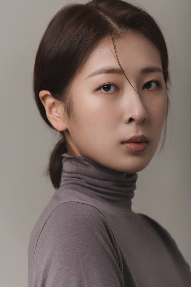 キム・ミンジ サムネイル画像