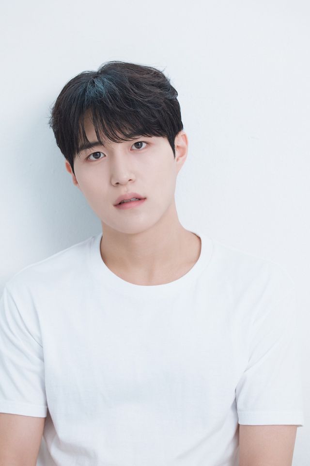 ムン・シウン サムネイル画像