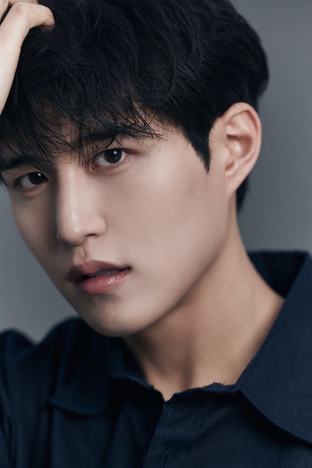 ムン・シウン サムネイル画像