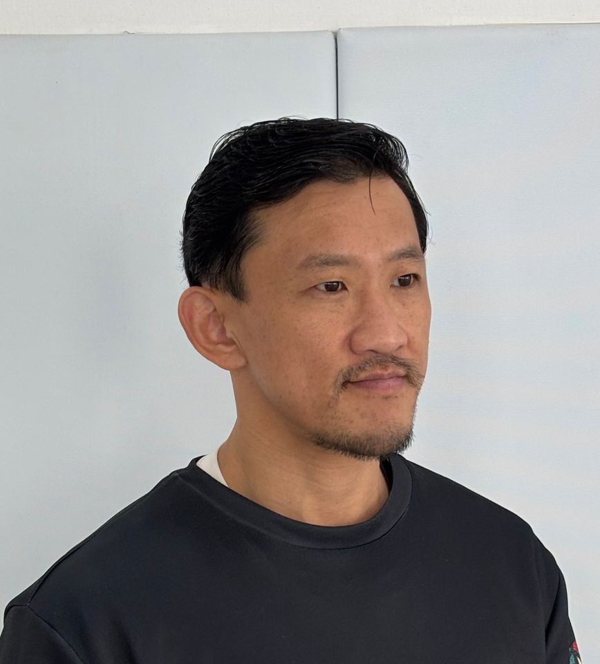 조정웅 썸네일 이미지