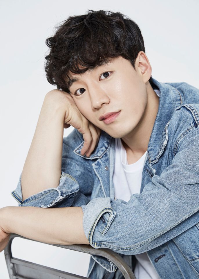 황윤성 썸네일 이미지