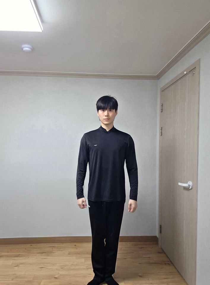 김홍용 썸네일 이미지