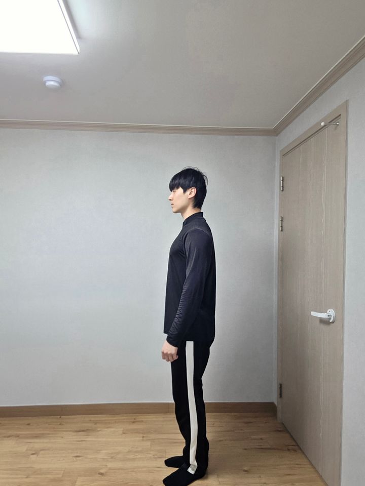 김홍용 썸네일 이미지