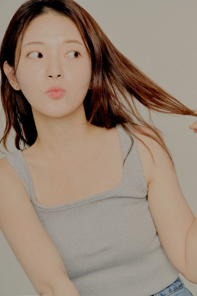 ชา เยรี ภาพขนาดย่อ