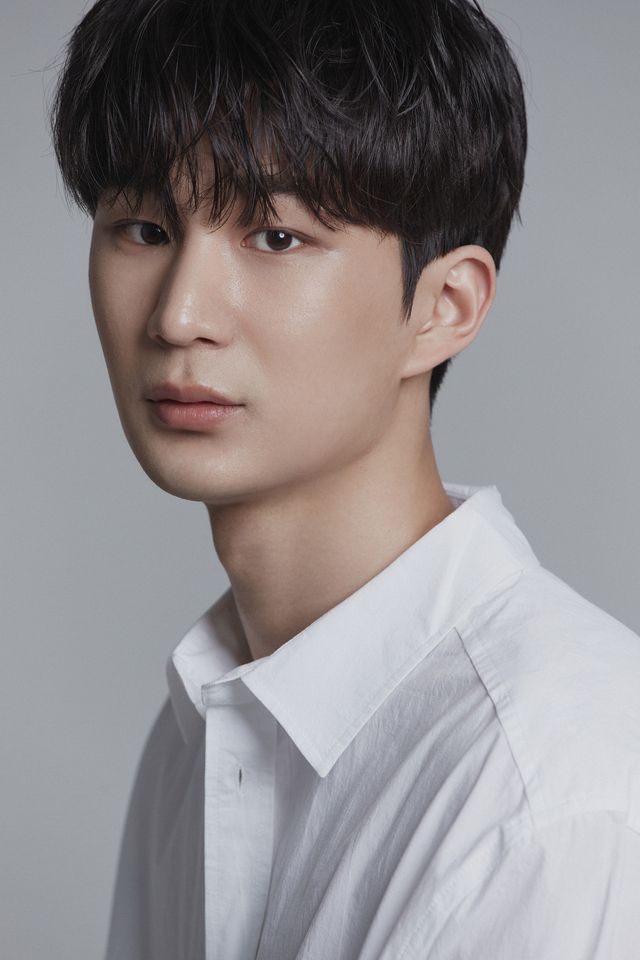 신우찬 썸네일 이미지