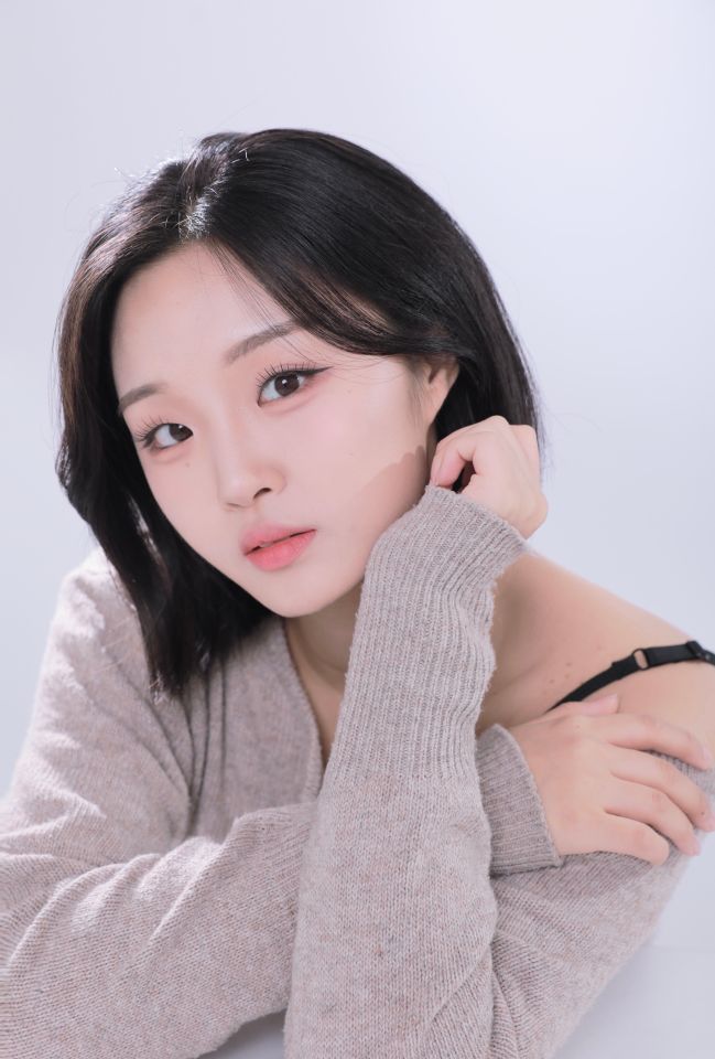 キム・ナウン サムネイル画像