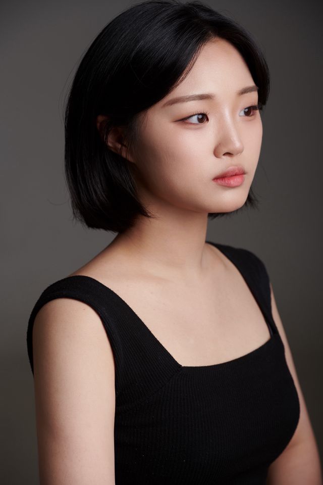 キム・ナウン サムネイル画像