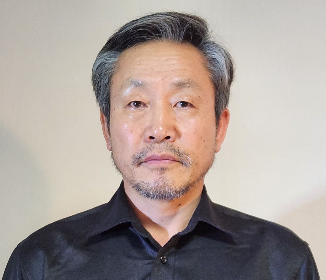 イ・グィウ サムネイル画像