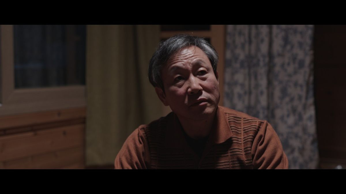 イ・グィウ サムネイル画像