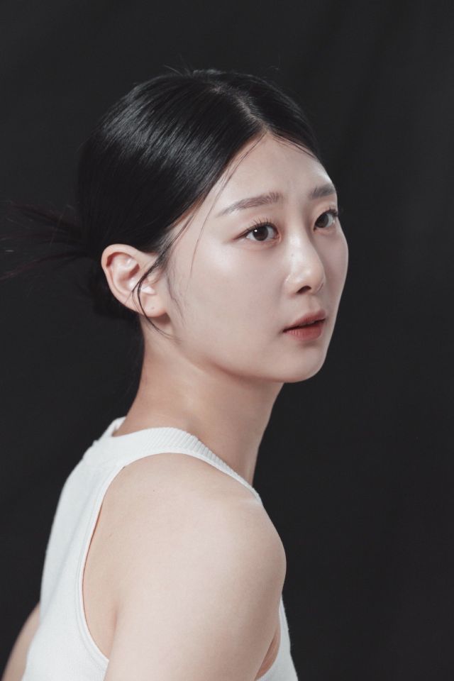 Kim Chaeyoon Ảnh thu nhỏ