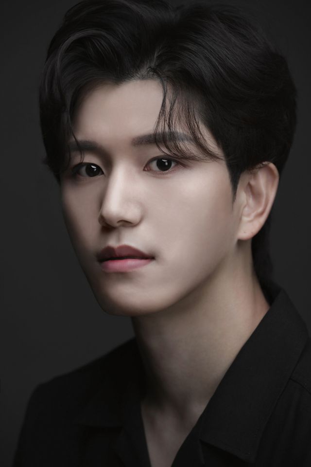 Lee Si-hwan Thumbnail image