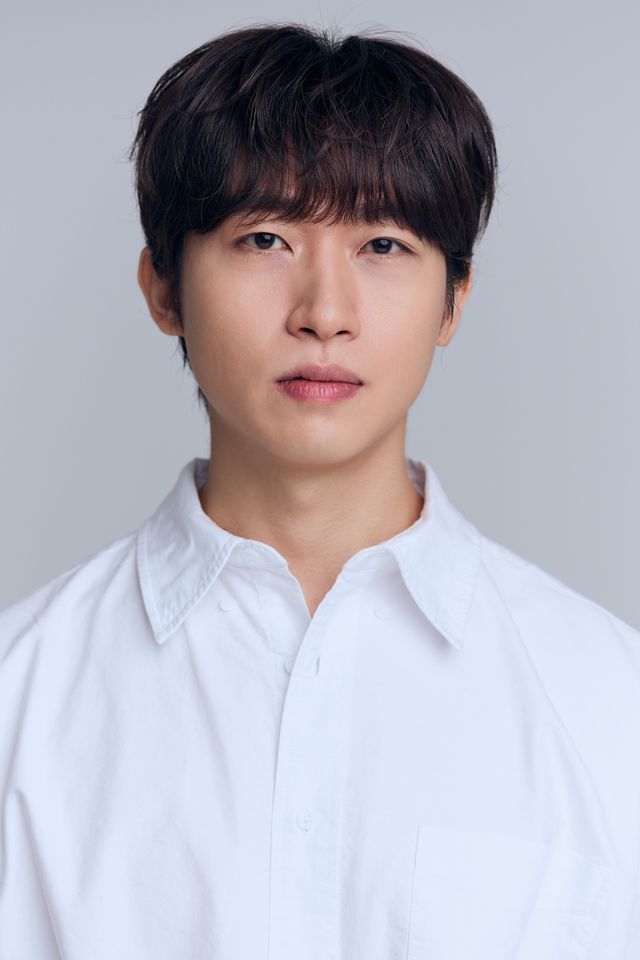 Kim Shin-hyeok Ảnh thu nhỏ