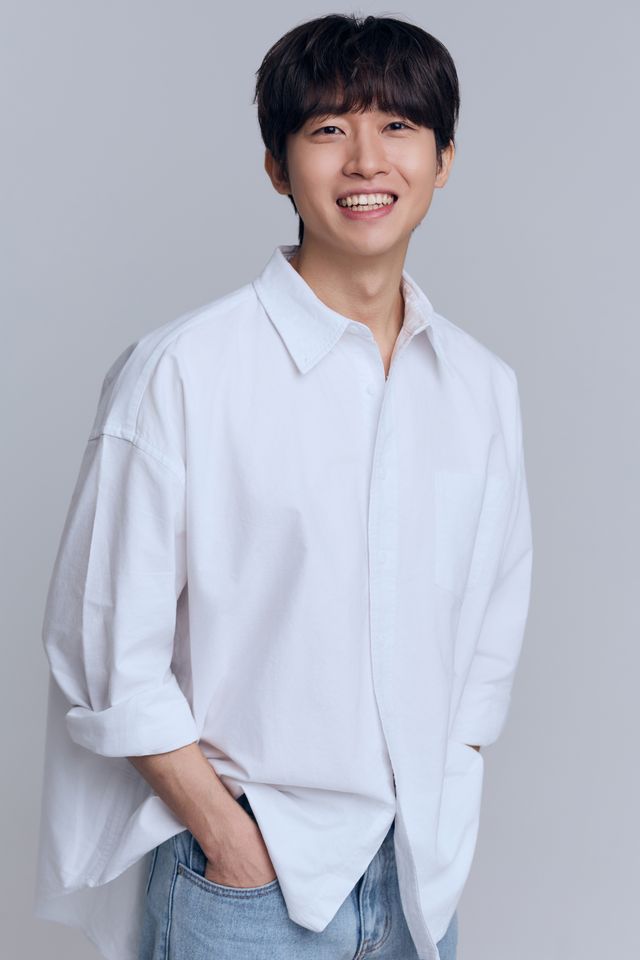 Kim Shin-hyeok Ảnh thu nhỏ