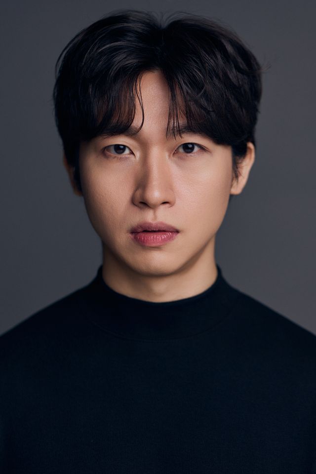 Kim Shin-hyeok Ảnh thu nhỏ