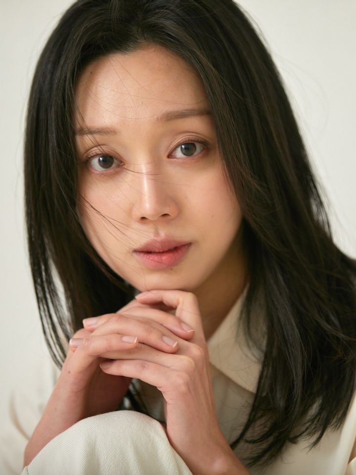 Lee Yujin Thumbnail image